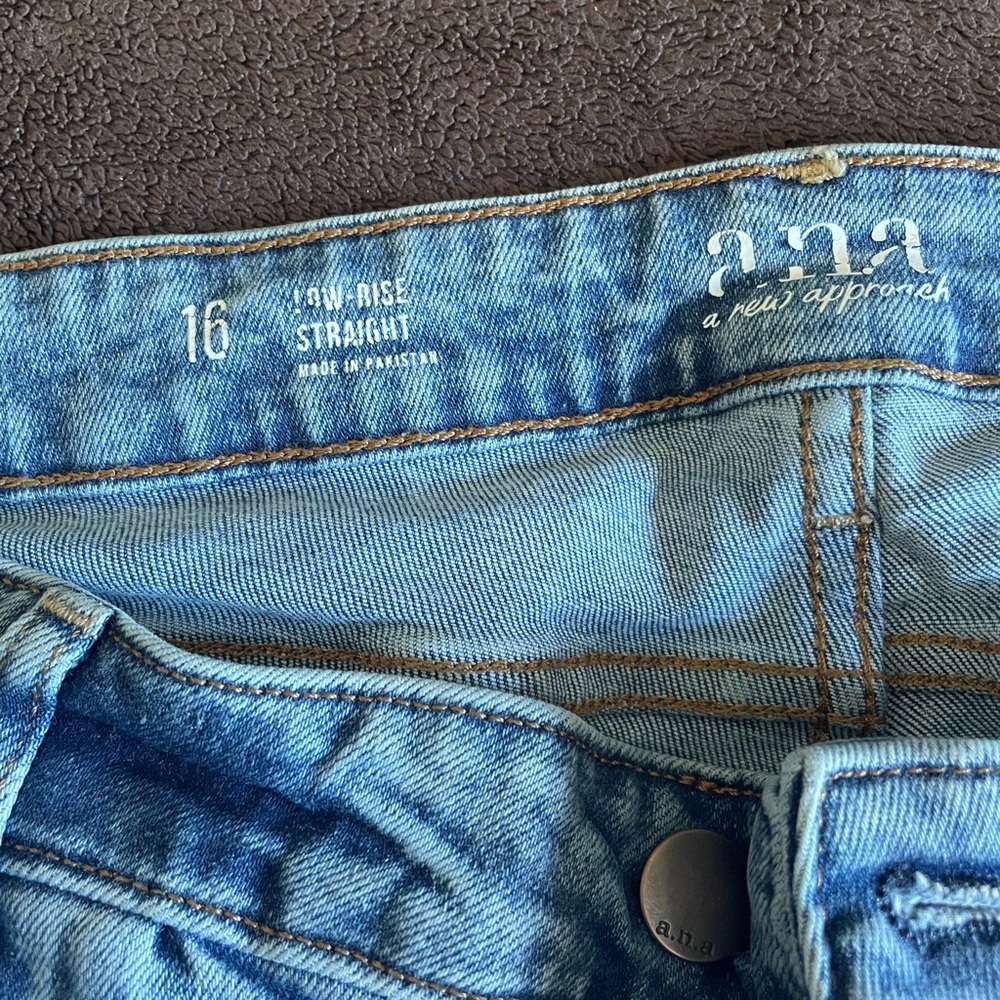 ANA Low Rise Straight Jeans